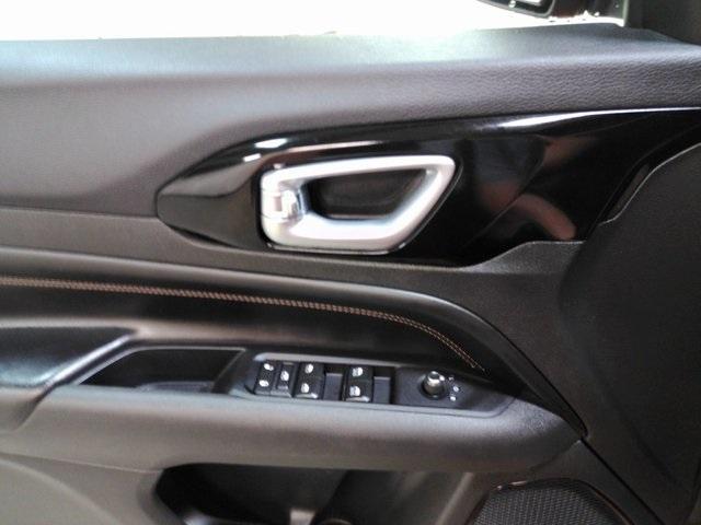 Photo of 2022 Redline Pearlcoat Jeep Compass