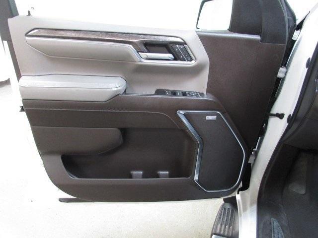 Photo of 2024 Iridescent Pearl Tricoat Chevrolet Silverado 1500