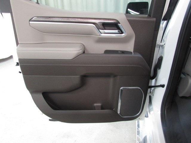 Photo of 2024 Iridescent Pearl Tricoat Chevrolet Silverado 1500