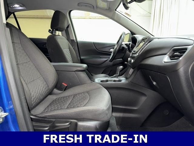 Photo of 2019 Kinetic Blue Chevrolet Equinox