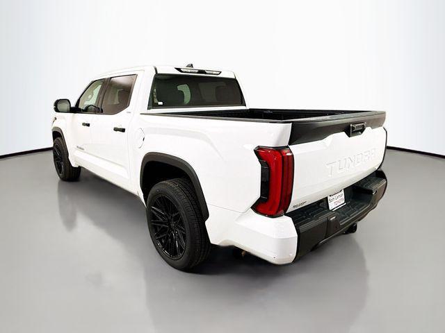 Photo of 2022 White Toyota Tundra