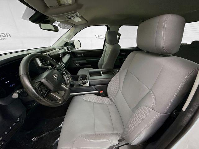 Photo of 2022 White Toyota Tundra