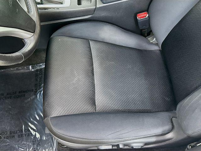 Photo of 2017 Pearl White Nissan Altima