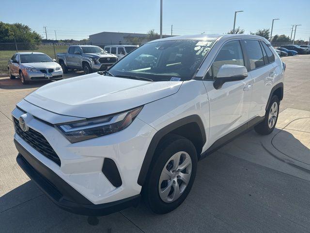 Photo of 2024 Ice Cap Toyota RAV4