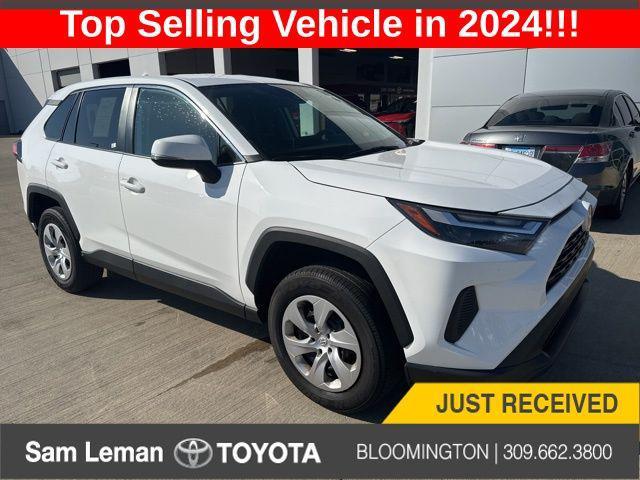 Photo of 2024 Ice Cap Toyota RAV4