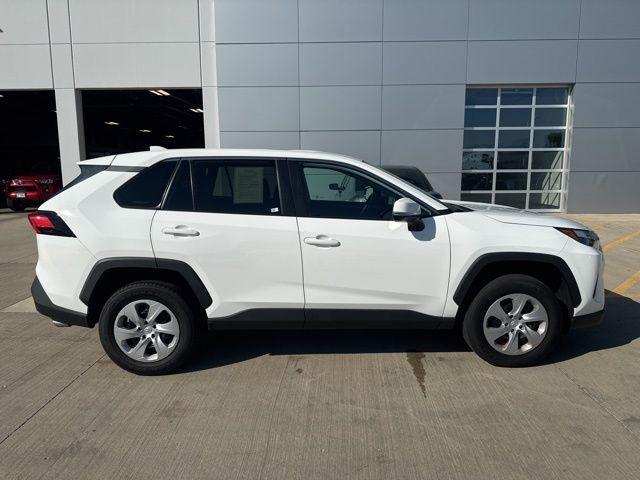 Photo of 2024 Ice Cap Toyota RAV4