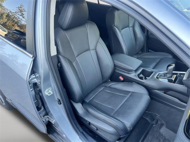 Photo of 2025 Ice Silver Metallic Subaru Outback