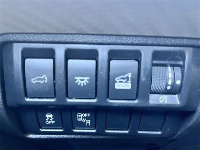 Photo of 2021 Ice Silver Metallic Subaru Ascent