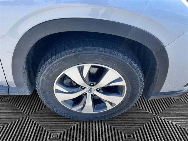 Photo of 2021 Ice Silver Metallic Subaru Ascent