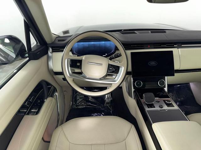 Photo of 2023 Gray Land Rover Range Rover