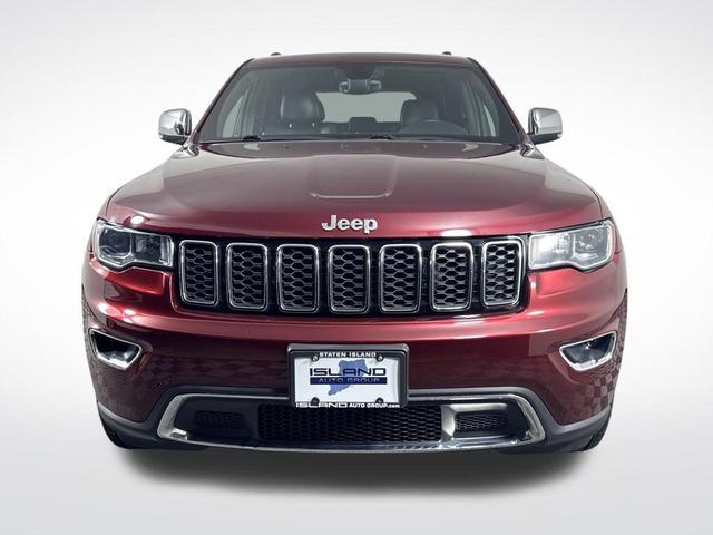 Photo of 2018 Velvet Red Pearlcoat Jeep Grand Cherokee