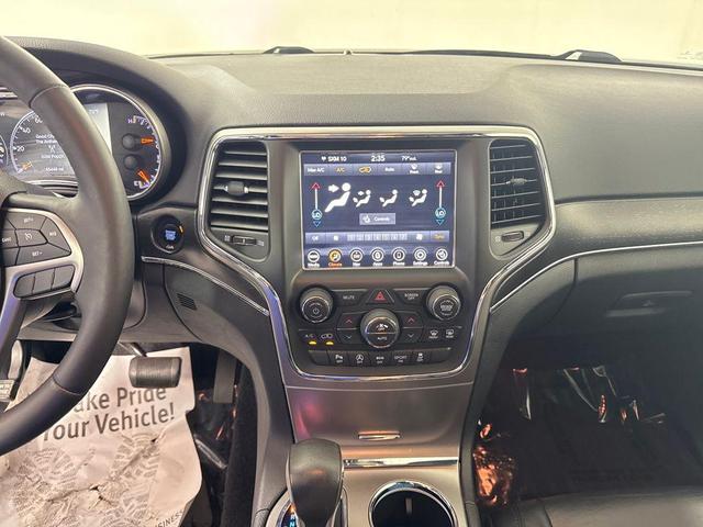 Photo of 2018 Velvet Red Pearlcoat Jeep Grand Cherokee