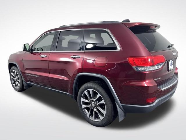Photo of 2018 Velvet Red Pearlcoat Jeep Grand Cherokee