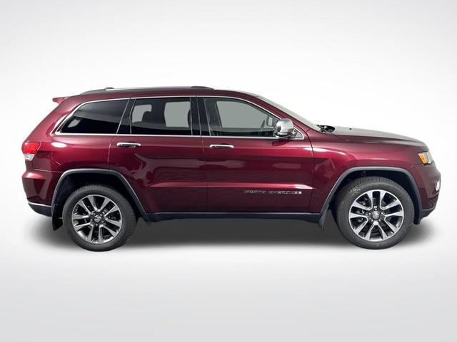 Photo of 2018 Velvet Red Pearlcoat Jeep Grand Cherokee