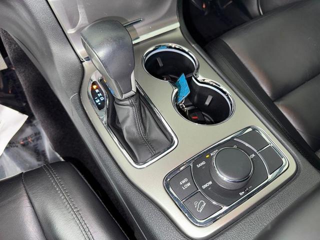 Photo of 2018 Velvet Red Pearlcoat Jeep Grand Cherokee
