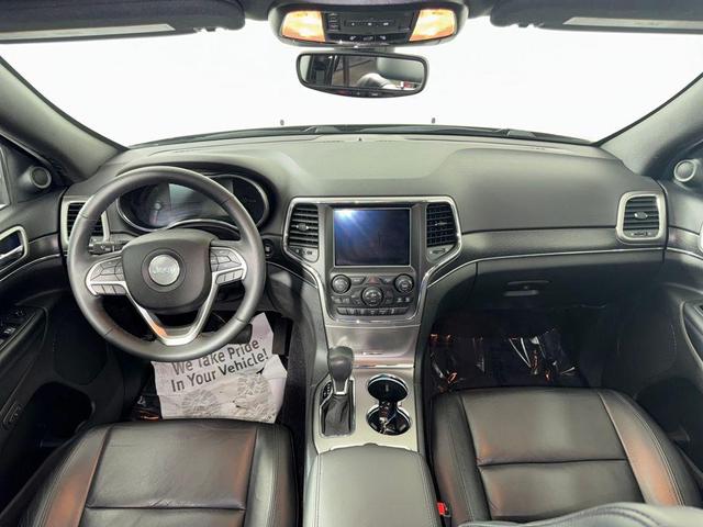 Photo of 2018 Velvet Red Pearlcoat Jeep Grand Cherokee