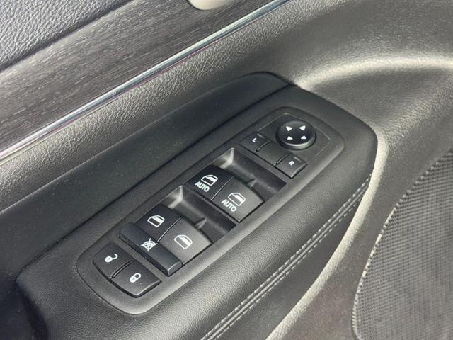 Photo of 2018 Velvet Red Pearlcoat Jeep Grand Cherokee
