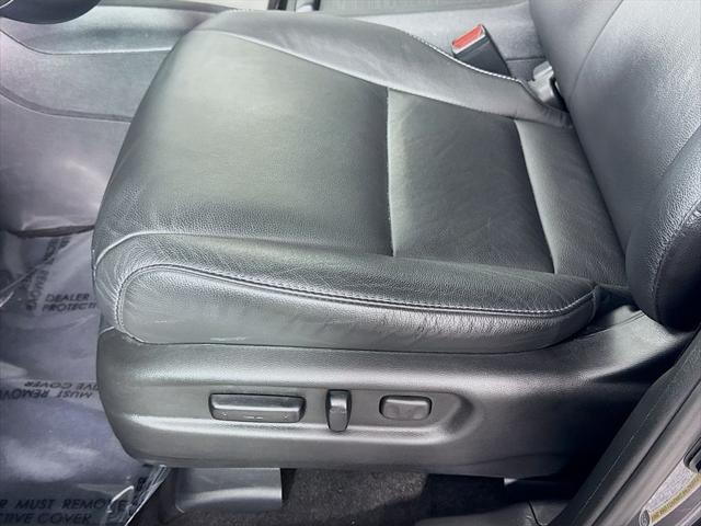 Photo of 2022 Sonic Gray Pearl Honda Pilot
