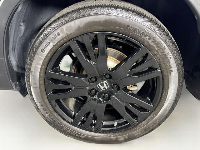 Photo of 2022 Sonic Gray Pearl Honda Pilot