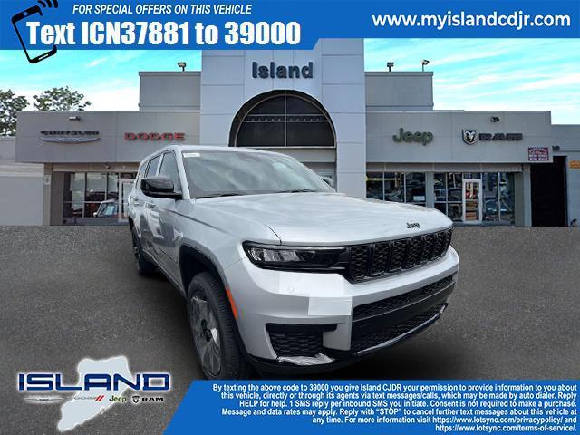 Photo of 2025 Silver Zynith Jeep Grand Cherokee L