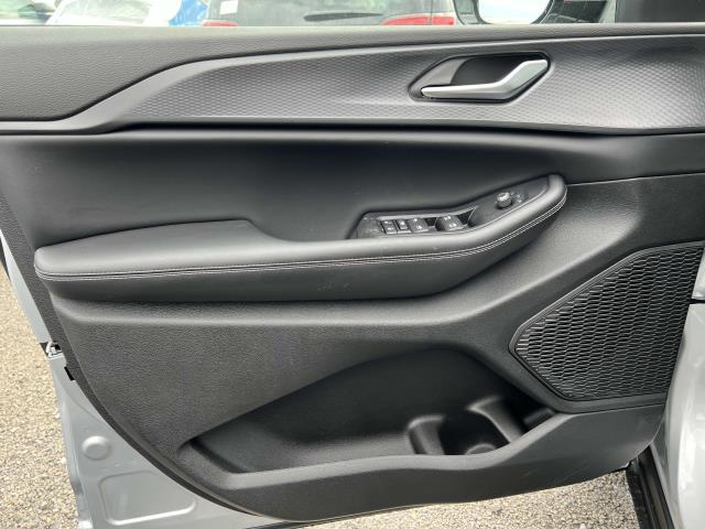 Photo of 2025 Silver Zynith Jeep Grand Cherokee L