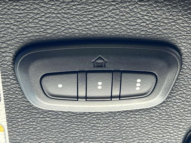 Photo of 2024 Silver Zynith Clearcoat Jeep Wrangler