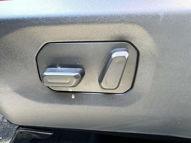 Photo of 2024 Silver Zynith Clearcoat Jeep Wrangler