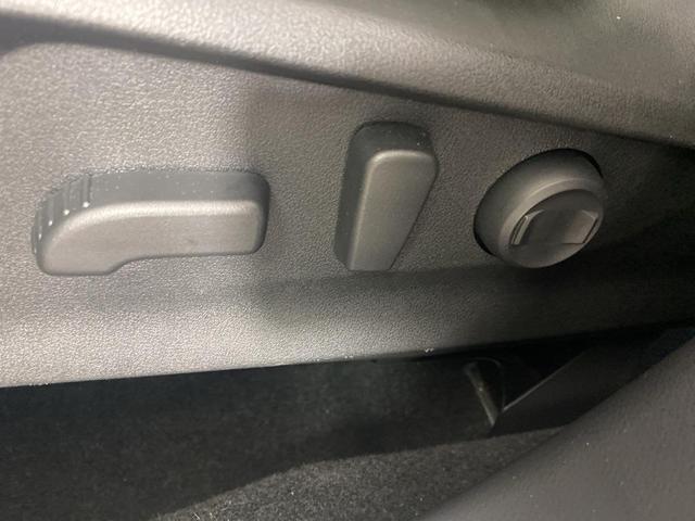Photo of 2024 Crystal White Pearl Subaru Forester