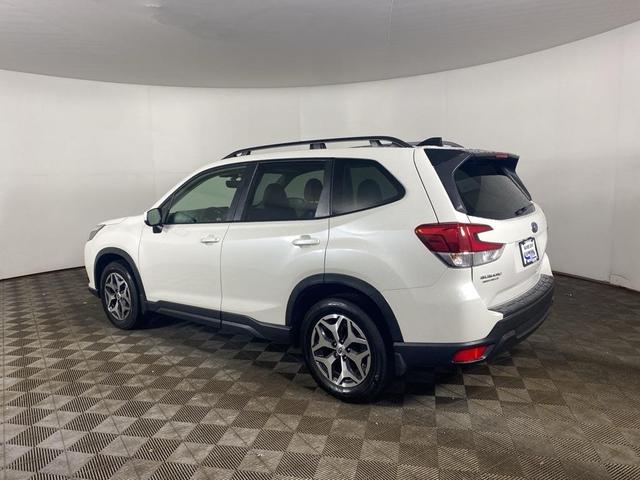 Photo of 2024 Crystal White Pearl Subaru Forester