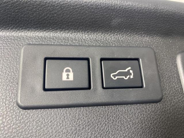 Photo of 2024 Crystal White Pearl Subaru Forester