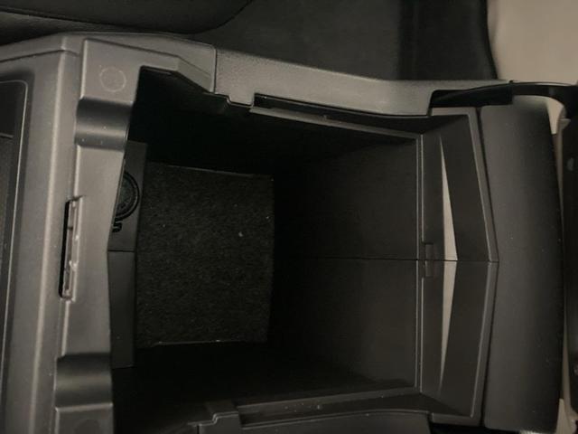 Photo of 2024 Crystal White Pearl Subaru Forester