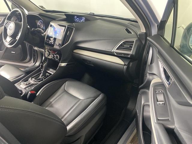 Photo of 2024 Ice Silver Metallic Subaru Forester