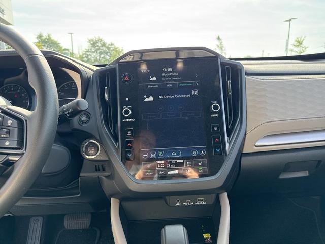 Photo of 2025 Crystal White Pearl Subaru Forester