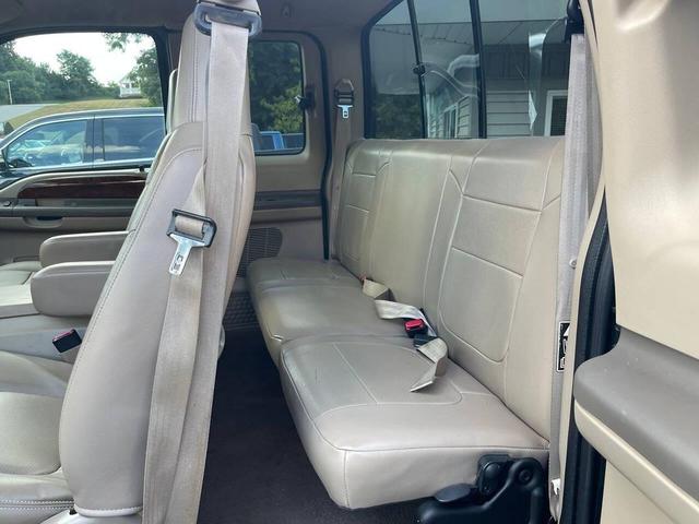 Photo of 2001 Dark Highland Green Clearcoat Metallic Ford F-250