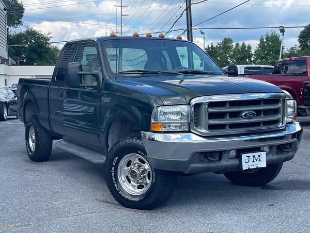 Photo of 2001 Dark Highland Green Clearcoat Metallic Ford F-250