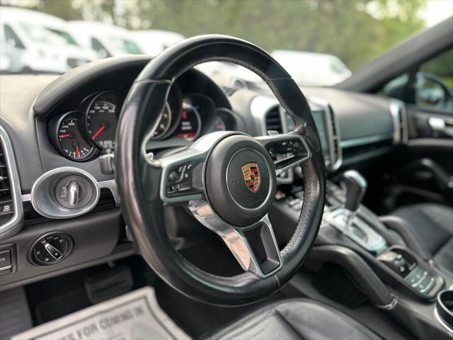 Photo of 2017 Meteor Grey Metallic Porsche Cayenne