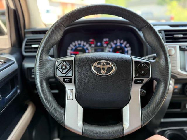 Photo of 2017 Super White Toyota 4Runner