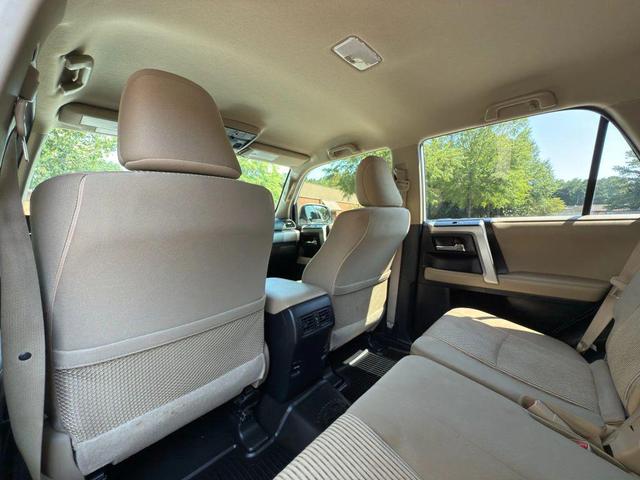 Photo of 2017 Super White Toyota 4Runner