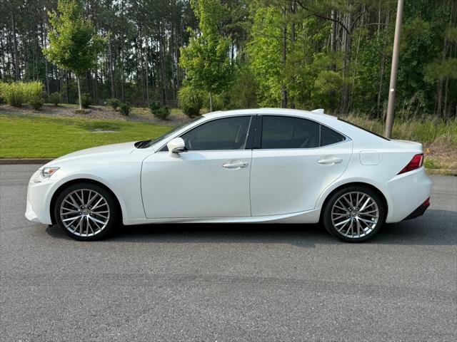 Photo of 2016 WHITE Lexus IS 200t