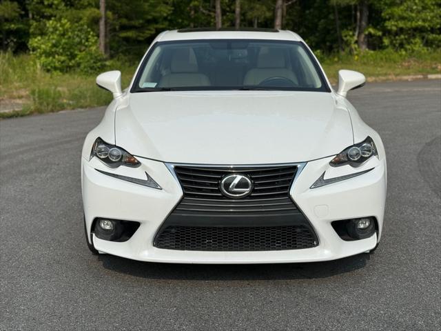 Photo of 2016 WHITE Lexus IS 200t