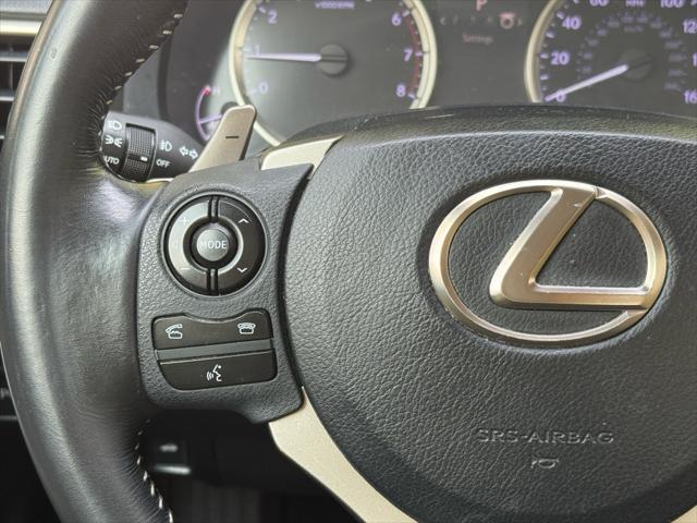 Photo of 2016 WHITE Lexus IS 200t