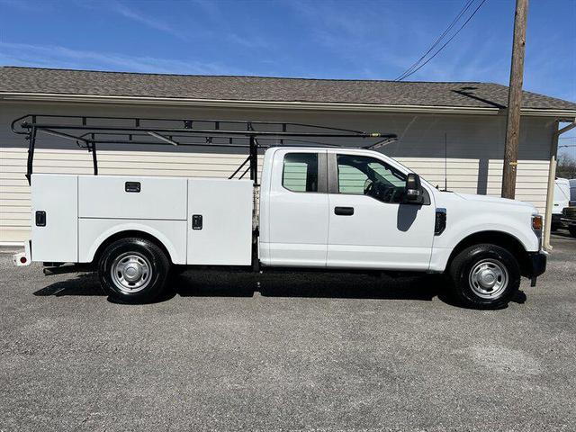 Photo of 2022 Oxford White Ford F-250