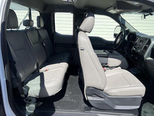 Photo of 2022 Oxford White Ford F-250