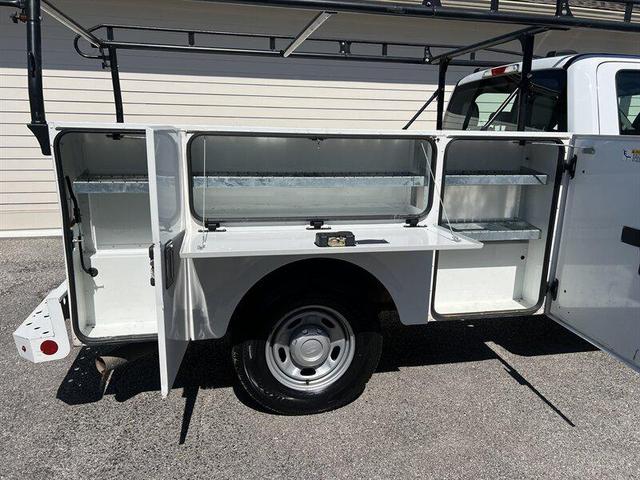 Photo of 2022 Oxford White Ford F-250