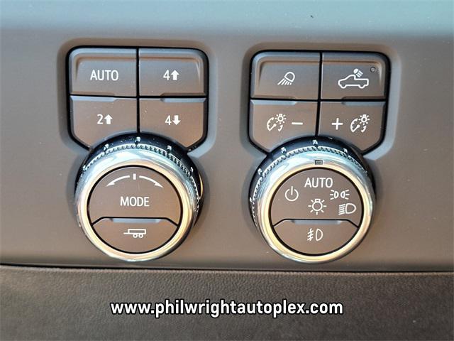 Photo of 2025 Onyx Black GMC Sierra 2500