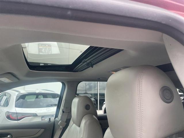 Photo of 2014 Red Chevrolet Traverse