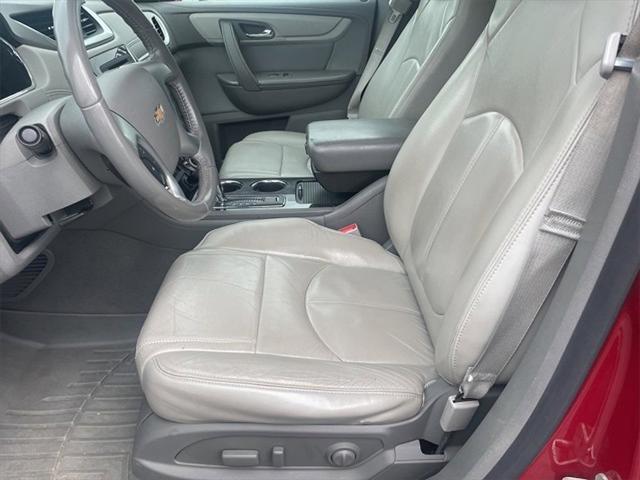 Photo of 2014 Red Chevrolet Traverse