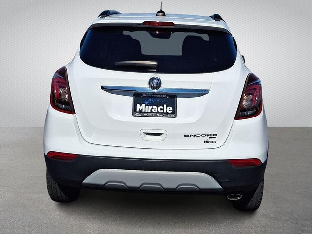 Photo of 2021 Summit White Buick Encore