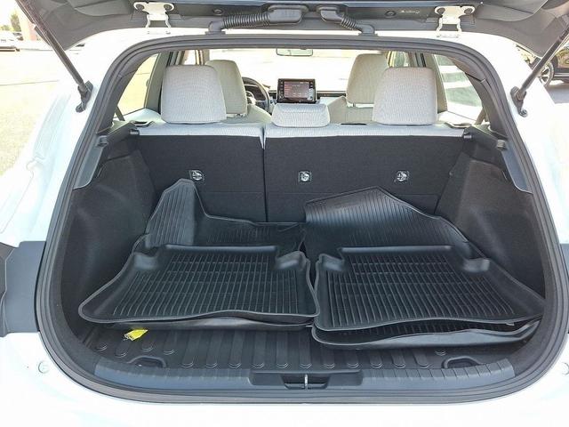 Photo of 2019 White Toyota Corolla