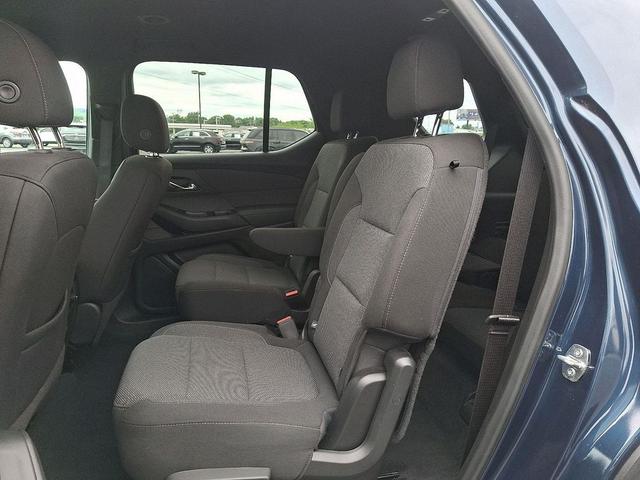Photo of 2022 Northsky Blue Metallic Chevrolet Traverse